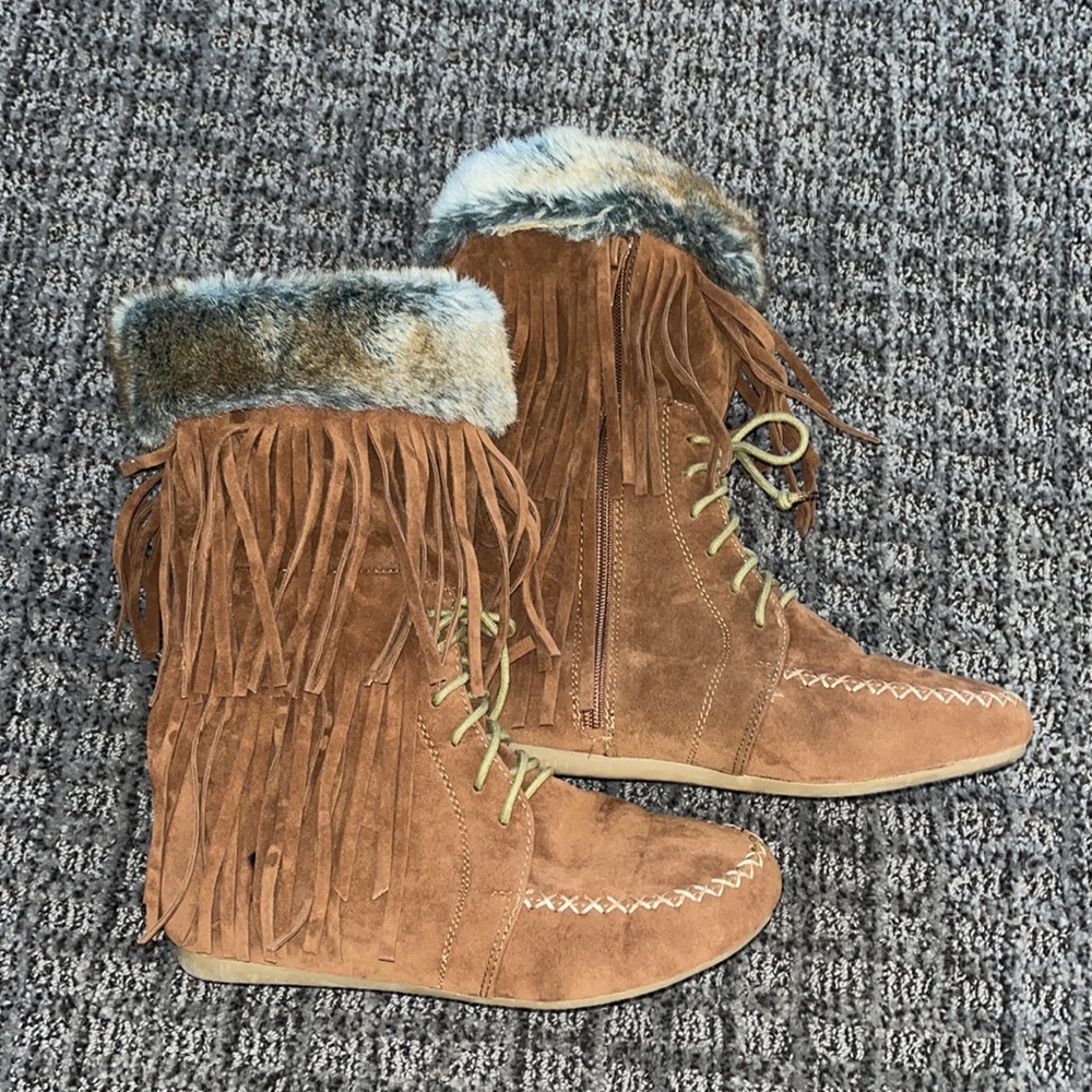 Nature Breeze Women Faux Suede Fringe Moc Toe Shearling Moccasin Boot size 5.5